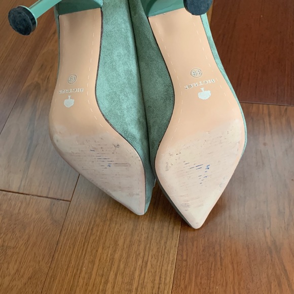 Big Tree brand heels - Picture 4 of 4